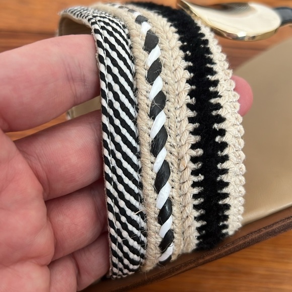 Naturalizer Frankie Black and Cream Woven Thong Sandals w/Gold Embellishment - Picture 5 of 9